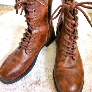 Brash solid brown lace up boots